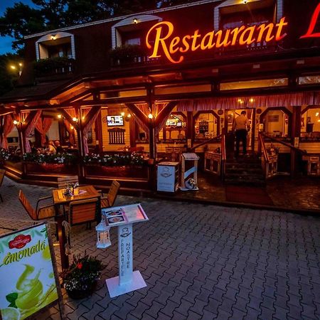 Pensiune Restaurant Lyra Corunca Exterior photo
